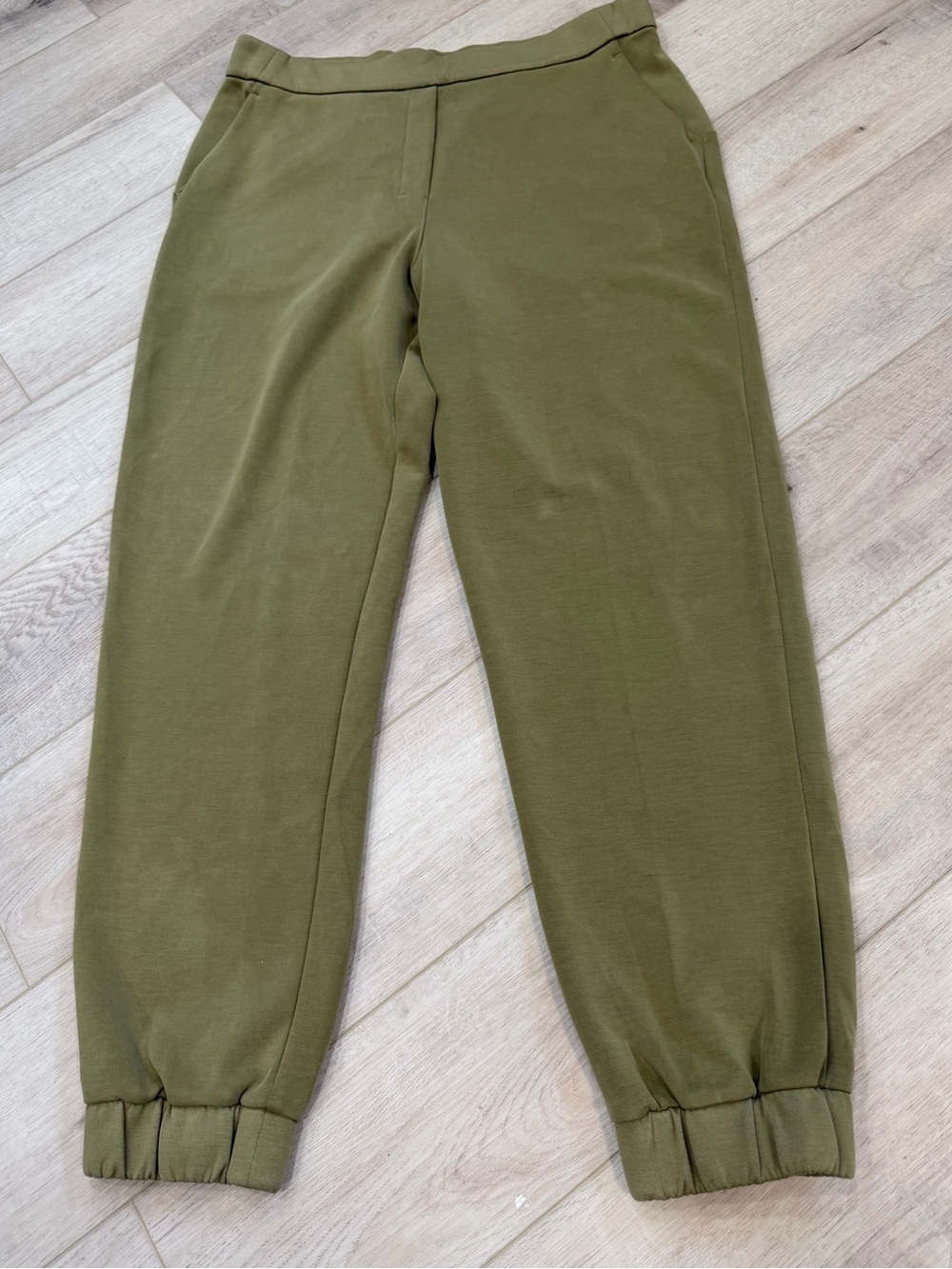 Lululemon Softstreme Relaxed High-Rise Pant 12  Bronze Green